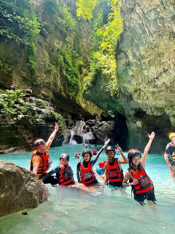 Oslob Whale Shark Swimming & Kawasan Falls Canyoneering - Practical Details and Tips