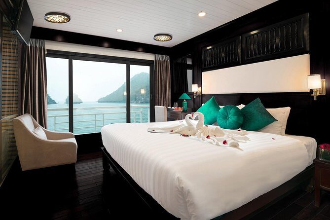 Overnight Luxury 5 Star Alisa Cruise with Meals, Kayak or Bamboo Boat - What Reviewers Love Most