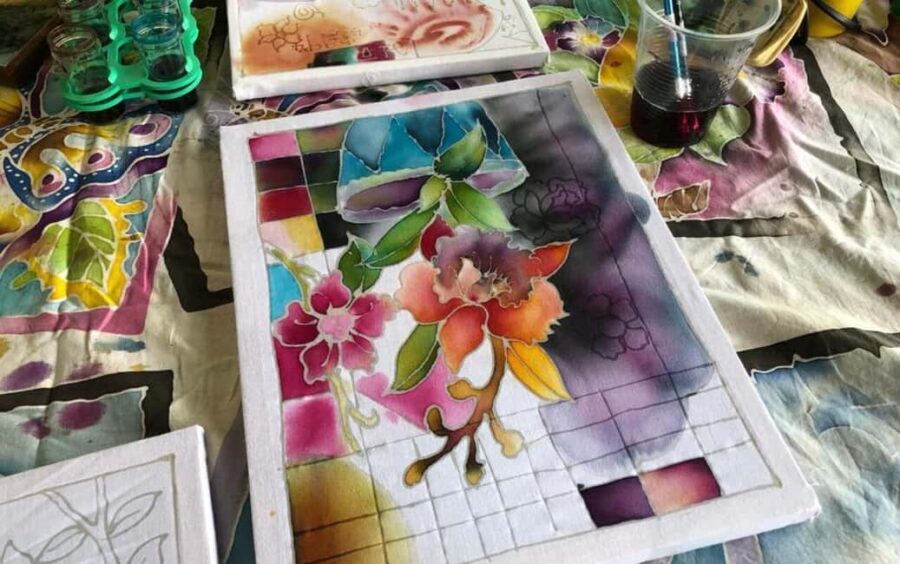 Penang: Balik Pulau Batik Painting & Mini Zoo Petting - Transportation and Group Size