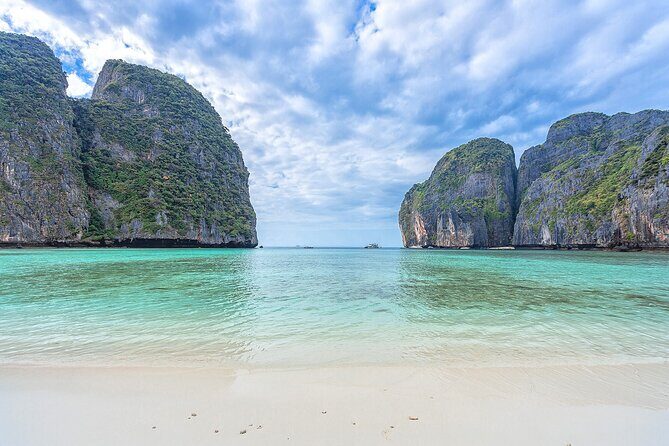 Phi Phi, Maya Bay and Khai Islands Tour By Seastar Andaman From Khao Lak - What Travelers Can Expect on the Boat and During the Day
