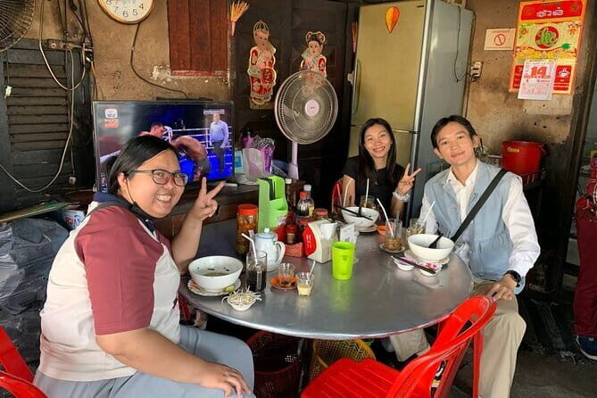 Phnom Penh Morning Breakfast, Market and Art Tour by Tuktuk - Why You Should Consider This Tour