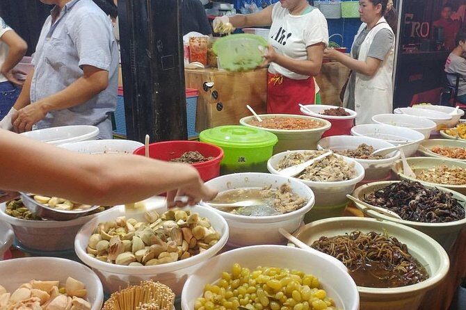 Phnom Penh Nightlife Street Food Tours - Guide Quality and Group Dynamics