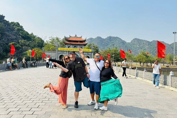 Private 1 day in Ninh Binh with Hoa Lu, Trang An and Mua cave - Whats Included and Whats Not