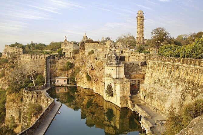 Private Chittorgarh Day Trip from Udaipur with Optional Guide - The Experience in Detail