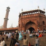 Private Full Day Old Delhi and New Delhi City Tour - Jama Masjid: A Majestic Monument