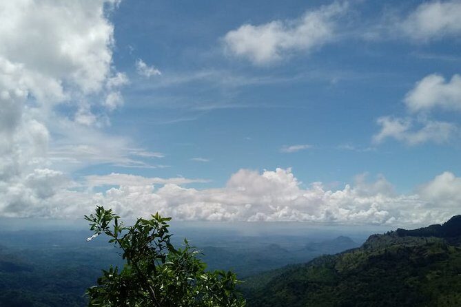 Private Hiking Adventure to the Little Adams Peak And Nine Arches Bridge. - Who is This Tour Best For?