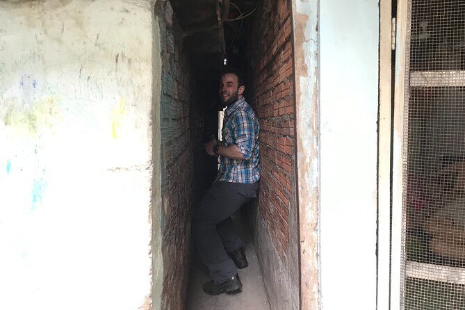 Saigon Slum tour and Saigon Chillspots by motorbike/ Aodai rider - What You Can Expect in Terms of Transport & Group Size