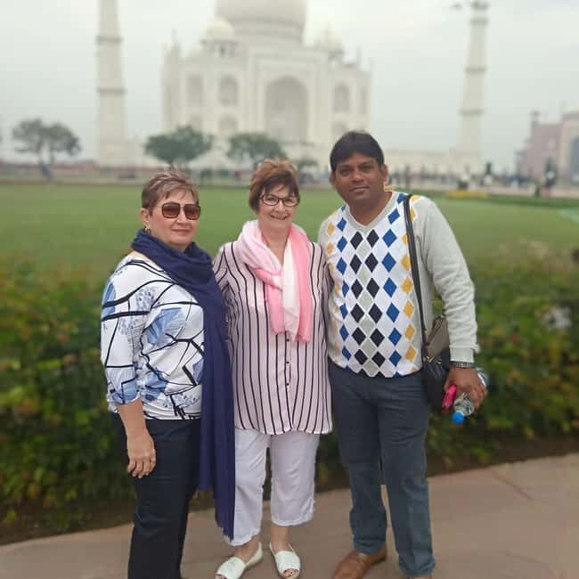 Same Day Agra Tour With Taj Mahal from Bangalore By Flights - The Experience: What Makes It Stand Out