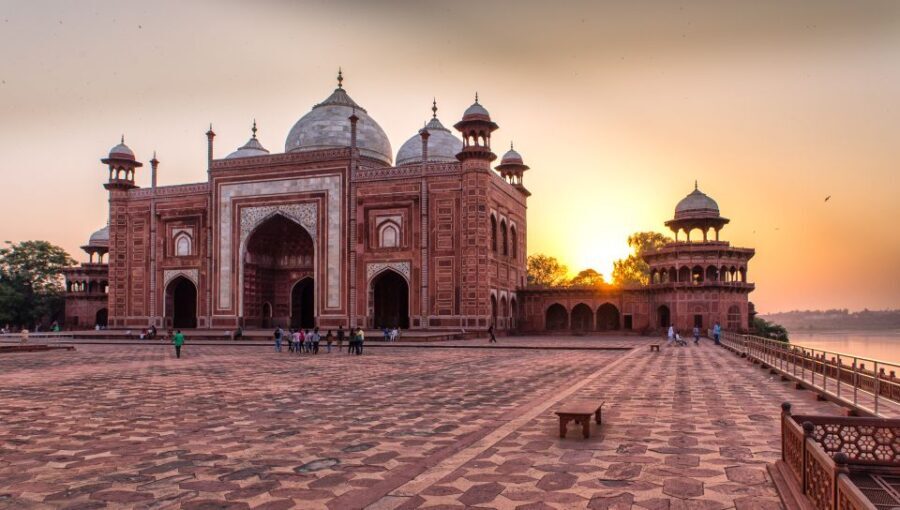 Same Day Taj Mahal, Agra Fort & Baby Taj Tour from Jaipur - Why This Tour Offers Great Value