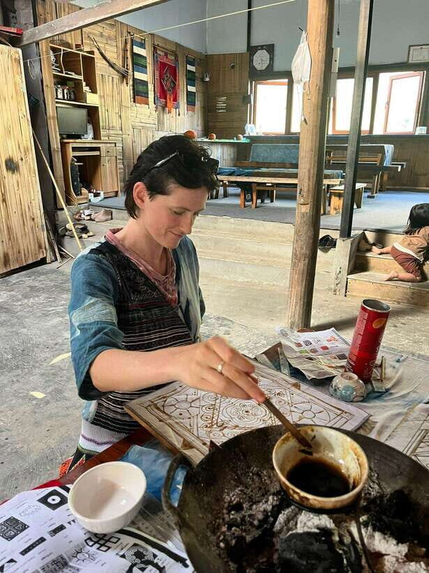 Sapa Hmong Batik Handicraft Workshop Private Tour - Authenticity and Reviewer Insights