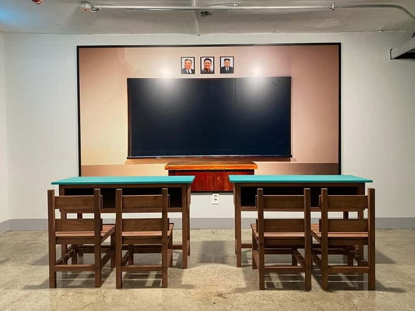 Seoul: DMZ & Live Talk with North Korean Defector - Meeting a North Korean Defector