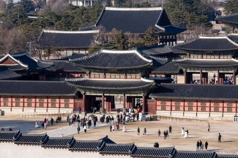 Seoul: Guided Korean Monster Tour at Gyeongbok Palace - Why This Tour Offers Good Value