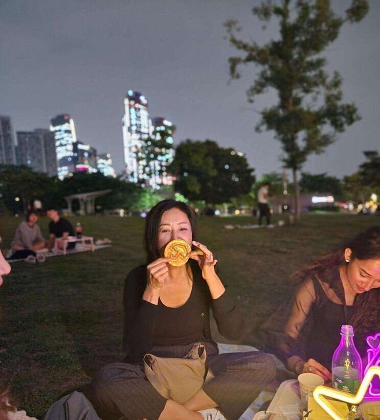 Seoul: Han River Night Picnic & Games with Cruise - Who Will Love This Tour?