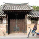 Seoul Private Pedicab Tour : Bukchon Anguk Hanok Village - The Value of a Guided Pedicab Experience