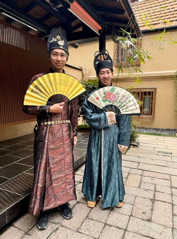 Shanghai Guided Royal Banquet Photo (Incl) with Massage Opt - The Value of the Experience