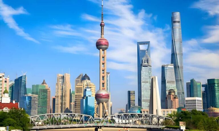Shanghai: Private Day Trip with Western and Eastern Culture - Key Points