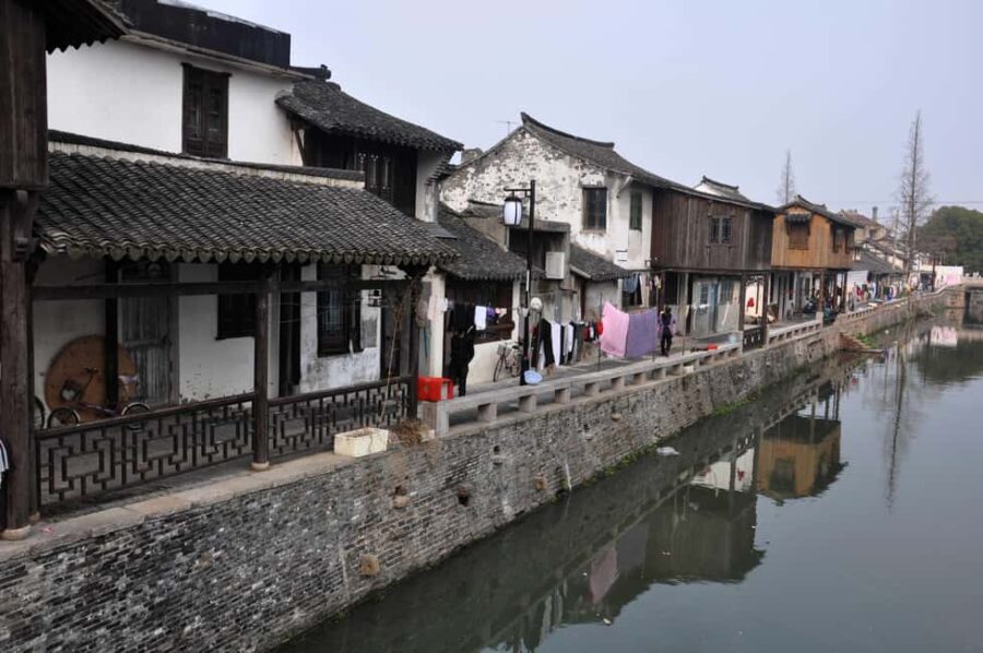 Shanghai: Xinchang Ancient Town Tour & Dumpling Class - Authenticity and Value: What to Expect