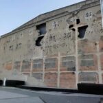 Shanghai: Yu Garden & Sihang Warehouse Guided Tour - Starting Point: Yu Garden