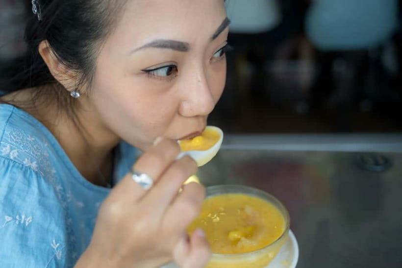 Singapore: Chinatown Hawkers Food Tour with 7 Food Tastings - The Itinerary in Detail