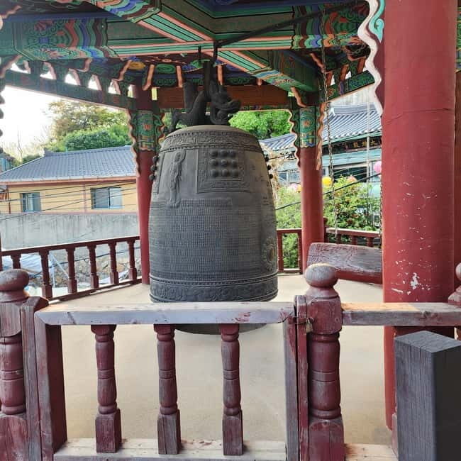 Spiritual Adventure : Into Inwangsan and Korean Shamanism - Visiting Guksadang: The Heart of Shamanism in Seoul