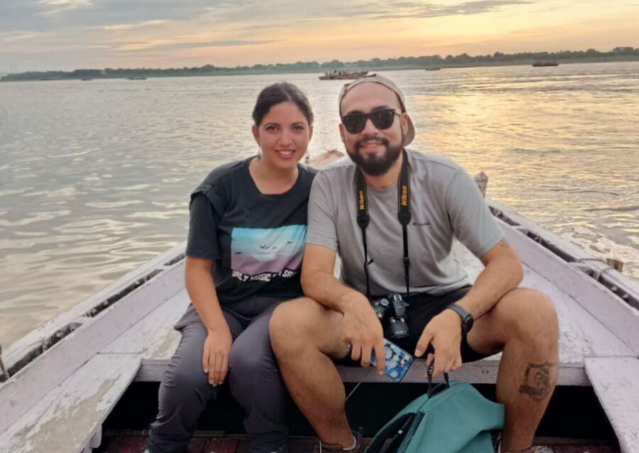 Sunrise in Banaras with Boat Ride & Ganga Aarti - Watching the Sunrise: A Visual Treat