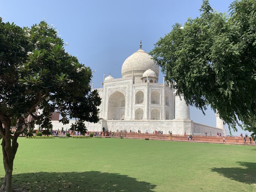 Tajmahal With Mausoleum Skip The Line Ticket With Guide - The Experience at the Taj Mahal