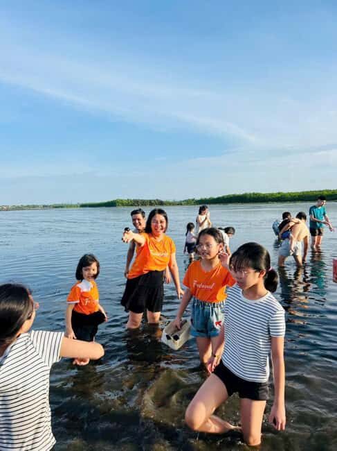Tam Giang Lagoon Half-Day Boat Trip with Fishing Experience - The Boat Ride: A Window into Village Life
