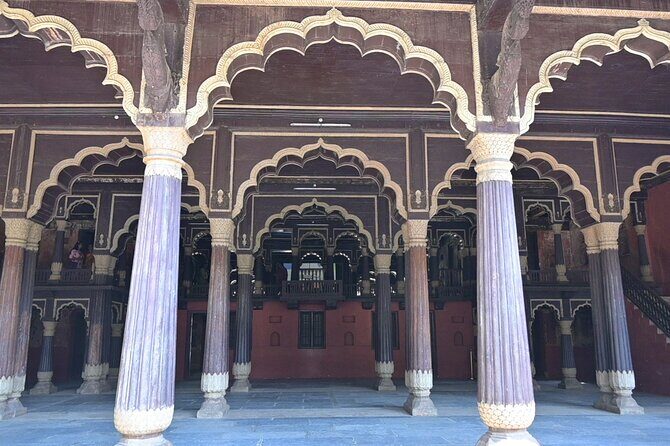 Tipu Palace + Koté Vishnu + Fort + KR Market + Jain Temple = Bengaluru Pété Walk - Sri Krishnarajendra Market (KR Market)
