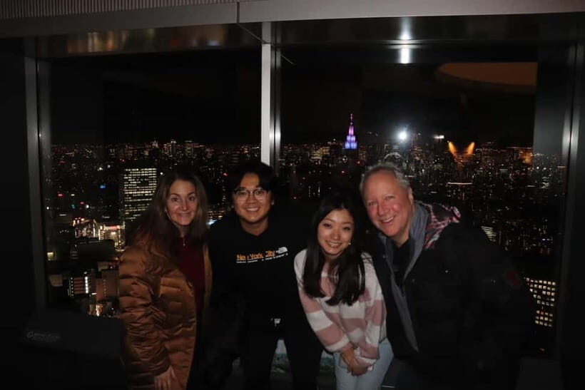 Tokyo: Shinjuku tour with university students in Tokyo - The Guides: Knowledgeable and Friendly