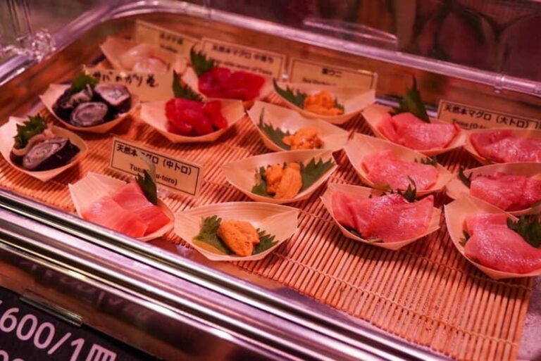 Tokyo: Tsukiji Market Food and Sake Tasting Tour - Tasting the Flavors of Tsukiji