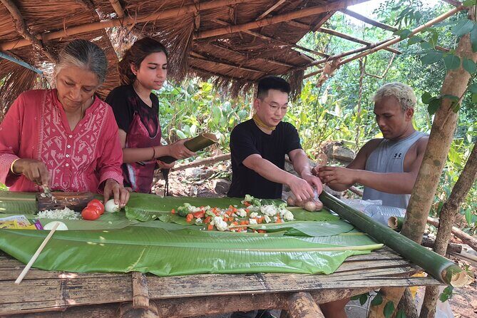 Trekking with Lunch cooked by Bamboo in the Chiang Rai jungle - Analyzing Value and Practicality