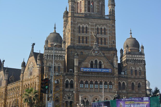 Two Days Mumbai Tour Package : City + Slum + Elephanta + Market - The Sum Up