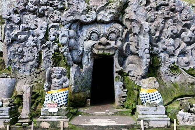 Ubud: Holy Water Temple, Volcano View, Rice Terrace, MonkeyForest - A Detailed Look at the Tour Experience