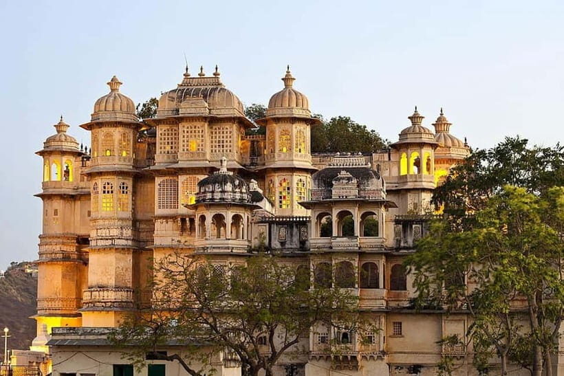 Udaipur : Full Day Private City Tour With Guide and Car - Who Is This Tour Best For?