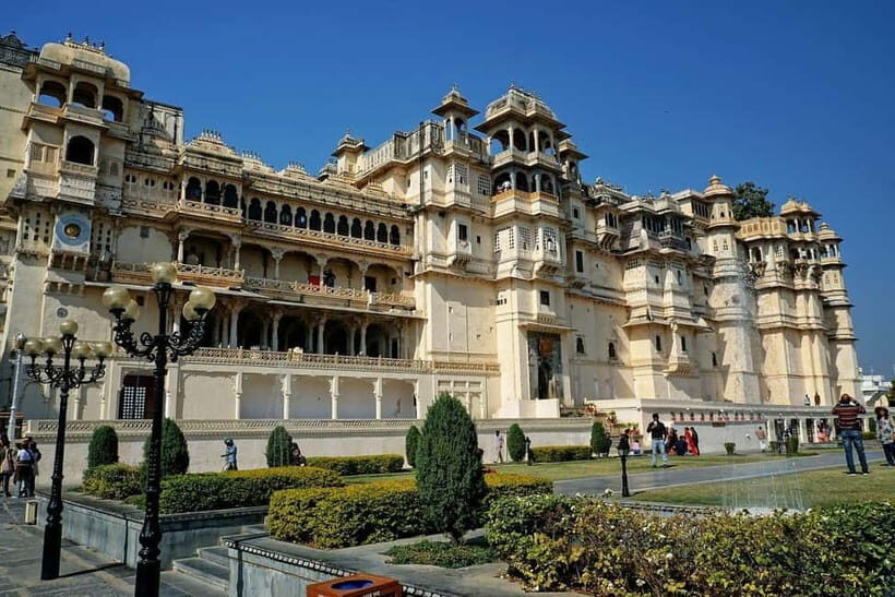 Udaipur: Full Day Private City Tour with Optional Boat Ride - Scenic Lakes and Gardens