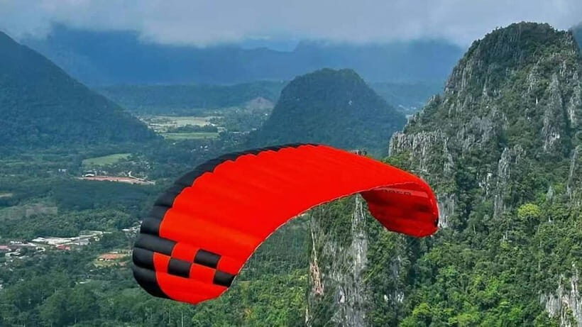Vang Vieng: Paragliding Flight Single Ticket and Transfer