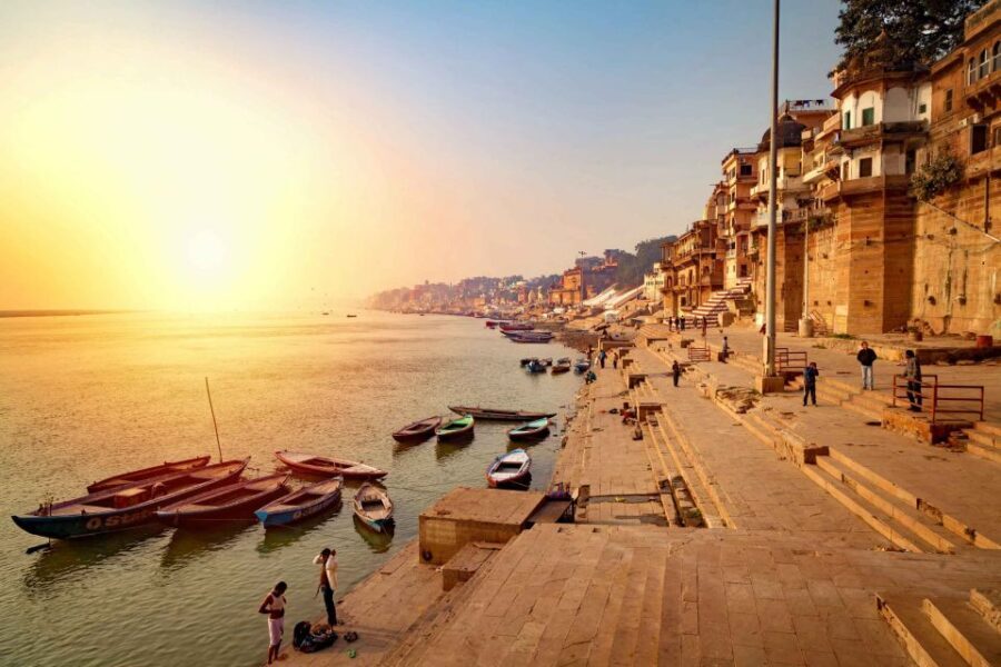 VARANASI BOAT RIDE: WITNESS SUNRISE SERENITY - Why This Tour Stands Out