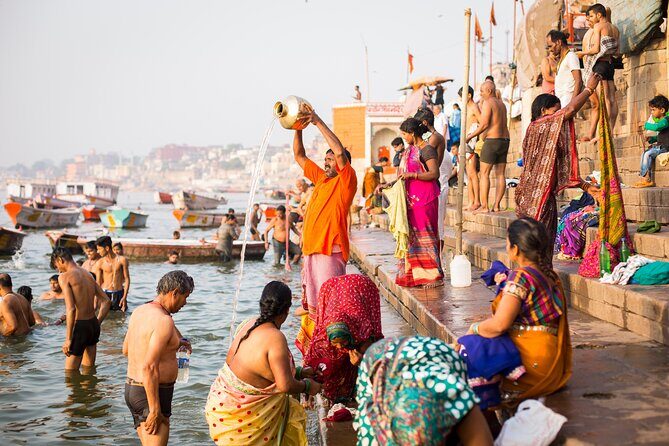 Varanasi Highlights. 1 Day Tour - An Afternoon Boat Ride and Ganga Aarti