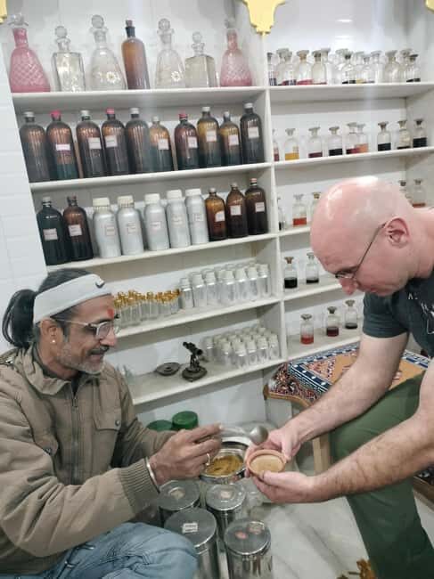 Varanasi & Sarnath Full Day Tour With Boatride Ganga Aarti - Why This Tour Offers Great Value