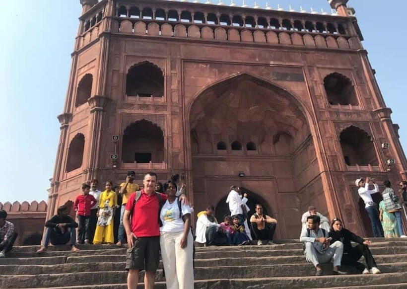 Walk & Explore Old Delhi: Guided Tour by Foot with a Local - Visiting the Red Fort