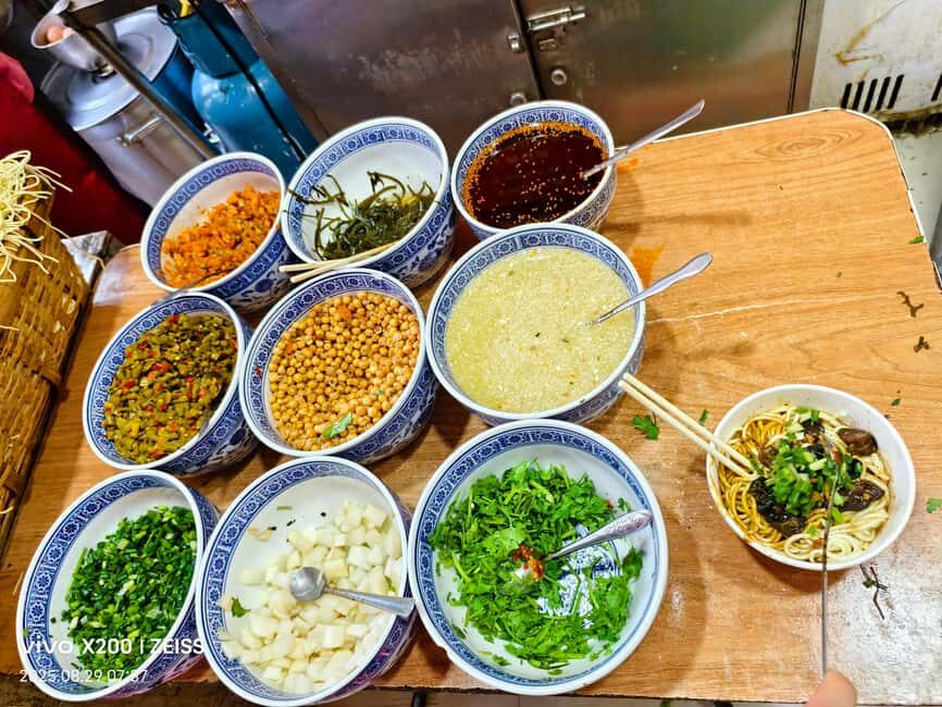 Wuhan: Guided Street Food Tour on Sanhaiguan Road - The Flavors of Wuhan: What You’ll Taste
