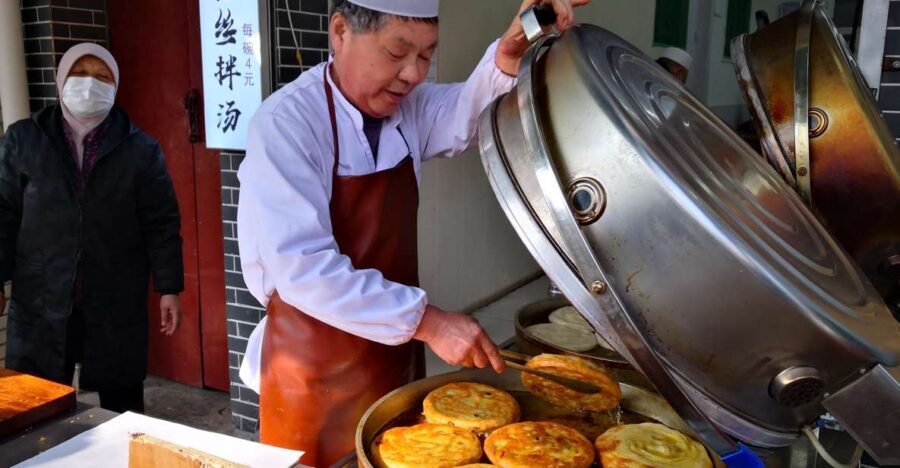 Xi'an: Full-Day Terracotta Warriors & Local Food Tour - The Itinerary: What You Can Expect