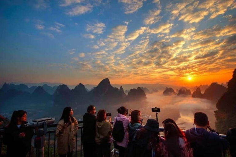 Xianggong Hill: Iconic Sunrise Photography Tour - What’s included and what’s not