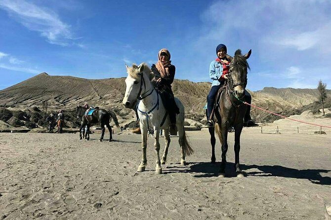 1 Day - Mount Bromo (5 spots) and Madakaripura waterfall // 23.00 - 18.00 - Madakaripura Waterfall: Nature’s Power