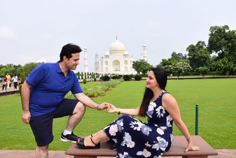 Agra: Taj Mahal and Mausoleum Tour with Skip-the-Line Entry - Guides and their impact