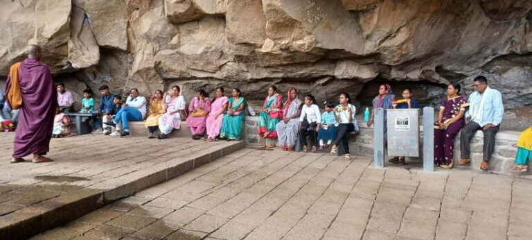 Aurangabad: Ajanta & Ellora Caves Day Tour (No Guide) - Who is This Tour Best For?