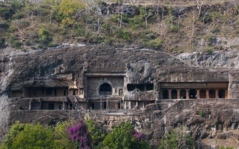 Aurangabad: Ajanta & Ellora Caves Journey - Discovering Ajanta: A Journey Back in Time