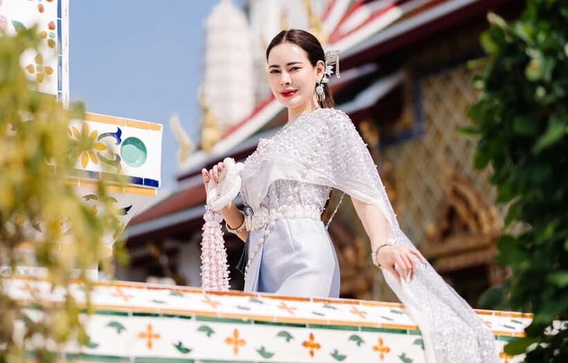 Bangkok: Thai Costume Rental + Hairdo, Makeup & Accessories - A Closer Look at the Experience
