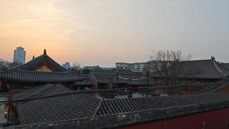 Beijing: 2.5-Hour Walking Tour of Historic Landmarks - Pricing and Value