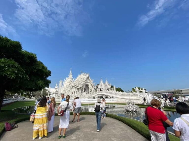 Chiang Rai: 3 Temples, Long Neck Village & Lalitta Café - Returning to Chiang Mai